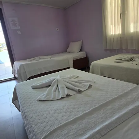 홈스테이 Cesme Pansiyon *