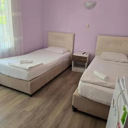 홈스테이 Cesme Pansiyon *